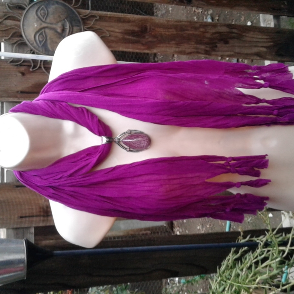 Very lightweight scarf with accessories says one size fits all